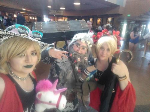 ColossalCon 2017 with Jayuna and unknown cosplayer as Merle